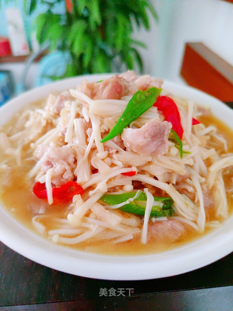 金针菇炒肉片的做法