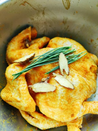 盐焗鸡(蒸)的做法步调：7