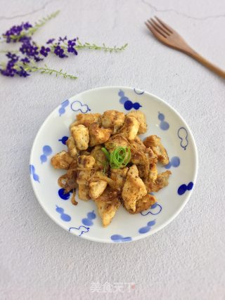 喷鼻煎鸡胸肉的做法步调：10