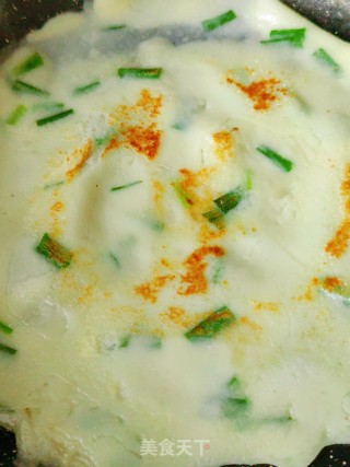 鸡蛋火饼的做法步调：8