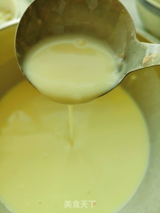 鸡蛋火饼的做法步调：3