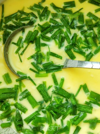 鸡蛋火饼的做法步调：4