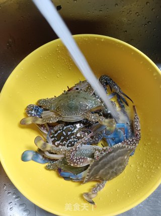 蟹肉煲的做法步调：3