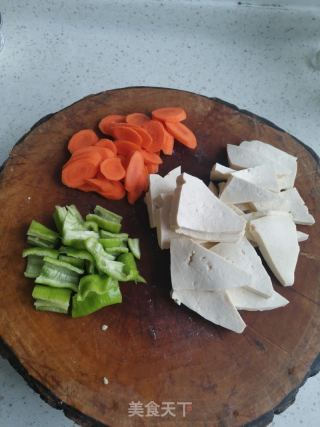 家常烧豆腐的做法步调：2