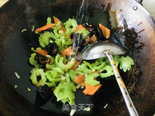 浑炒苦瓜的做法步调：8