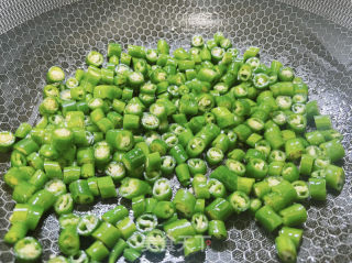 下饭神器～辣椒炒鸡蛋的做法步调：4