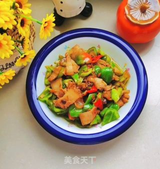 家常辣椒炒肉的做法步调：13