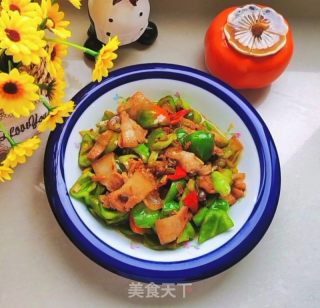 家常辣椒炒肉的做法步调：14