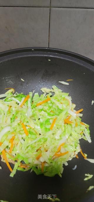 包菜炒河粉的做法步调：5