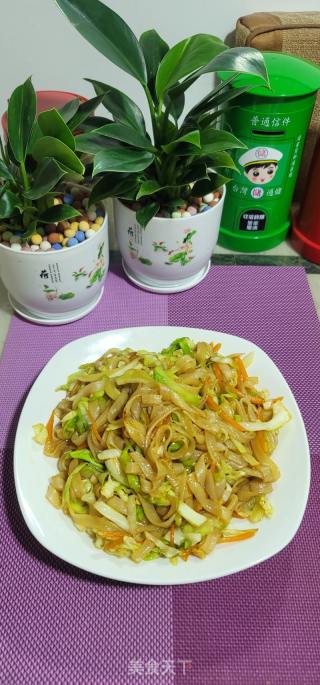 包菜炒河粉的做法步调：9
