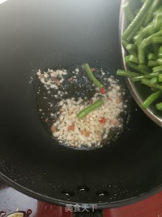 炒豆角的做法步调：6
