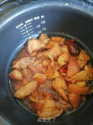 五花肉烧腐竹的做法步调：11