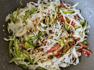 糯米笋炒肉丝的做法步调：13