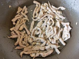 糯米笋炒肉丝的做法步调：9