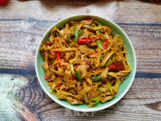 糯米笋炒肉丝的做法步调：18