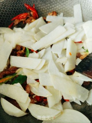天瓜炒肉片的做法步调：8