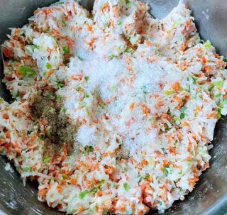 单色萝卜丝丸的做法步调：9