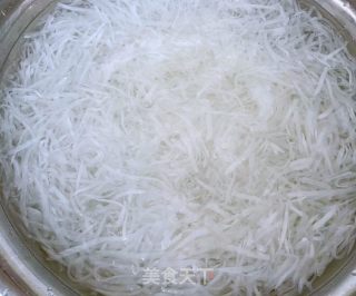 单色萝卜丝丸的做法步调：4