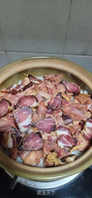 鸽子腊肉煲仔饭的做法步调：9