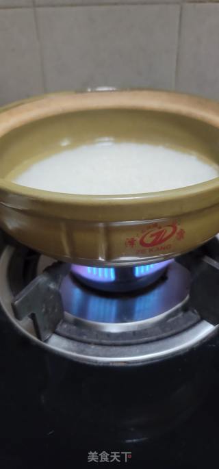 鸽子腊肉煲仔饭的做法步调：6