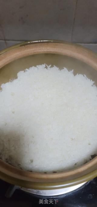 鸽子腊肉煲仔饭的做法步调：7