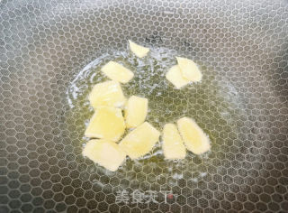 喷鼻煎马鲛鱼的做法步调：3