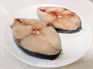 喷鼻煎马鲛鱼的做法步调：2