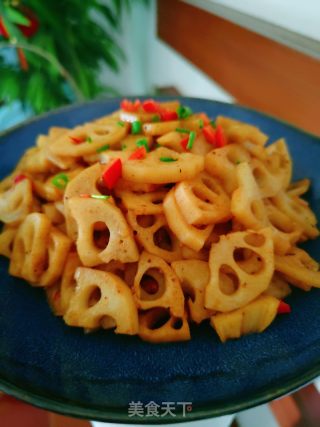 喷鼻辣藕片的做法步调：11