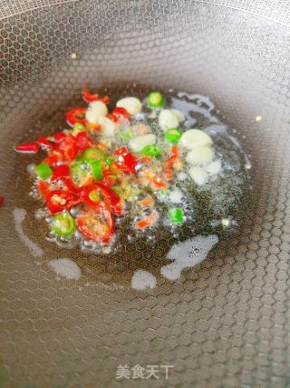 喷鼻辣藕片的做法步调：6