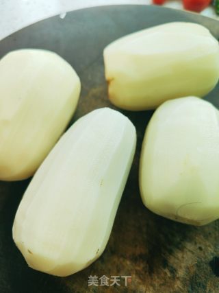 喷鼻辣藕片的做法步调：1