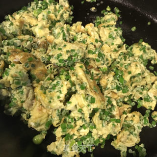 韭薹炒鸡蛋的做法步调：5