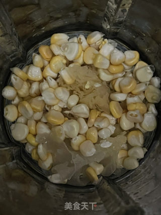 银耳玉米汁的做法步调：4