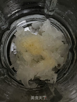 银耳玉米汁的做法步调：3