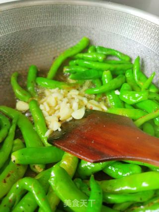 干煸青椒的做法步调：7