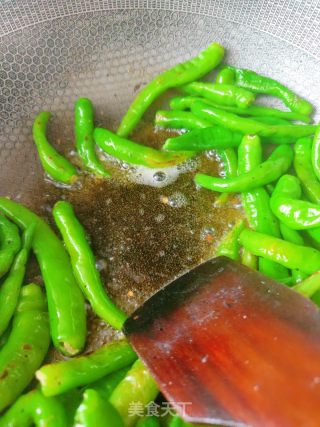 干煸青椒的做法步调：6