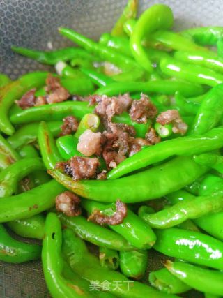 干煸青椒的做法步调：8