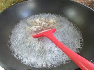 喷鼻干明白菜炒荞麦里的做法步调：2