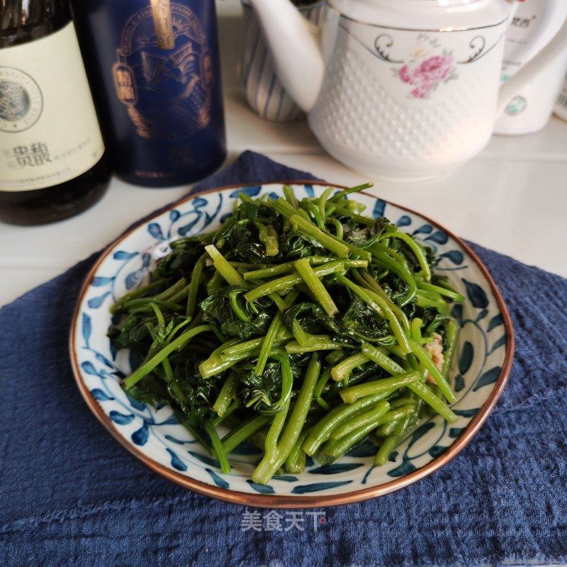 浑炒白薯叶的做法
