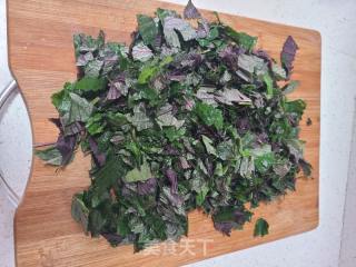 紫苏叶炒鸡蛋的做法步调：4