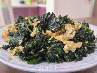 紫苏叶炒鸡蛋的做法步调：7