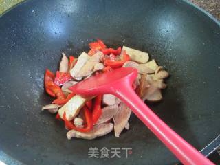 白椒鸡胸肉炒喷鼻干的做法步调：11
