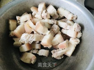 白烧肉烩菜的做法步调：2