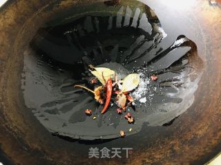 白烧肉烩菜的做法步调：4