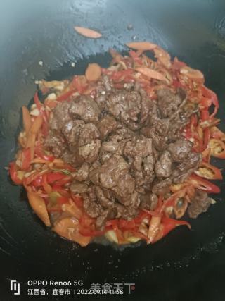 小炒牛肉的做法步调：7