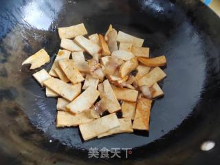 春葵豆干炒回锅肉的做法步调：5