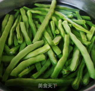 豆角猪肉饺子的做法步调：6