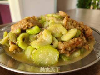 丝瓜炒油炸茄子的做法步调：6