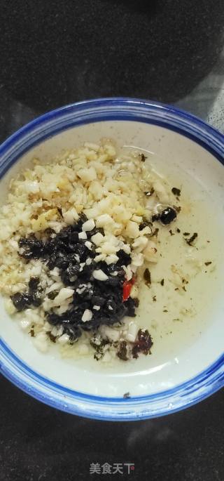 豉汁蒸鲳鱼的做法步调：3