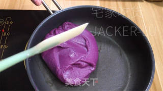 奶喷鼻紫薯泥馅料，建造简朴，用处百拆。的做法步调：8