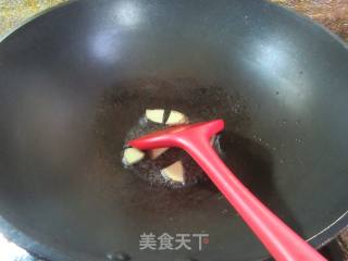 白椒牛蛙鸡的做法步调：4